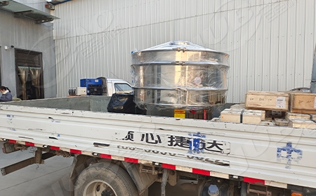 河南安陽王先生訂購30目振動(dòng)篩發(fā)貨